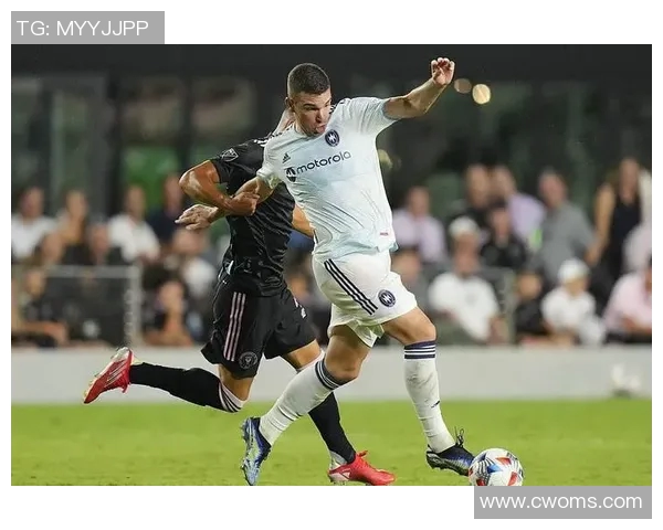 芝加哥队在对阵亚特兰大联的比赛中遭遇失利分析与反思