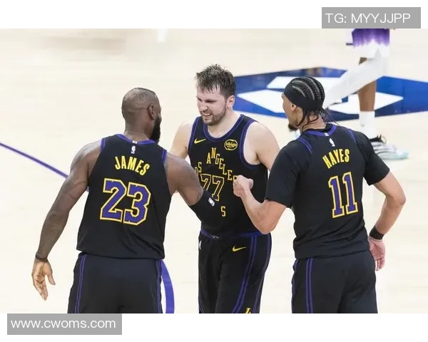 2015季后赛快船与火箭的惊心动魄对决与历史性逆转回顾