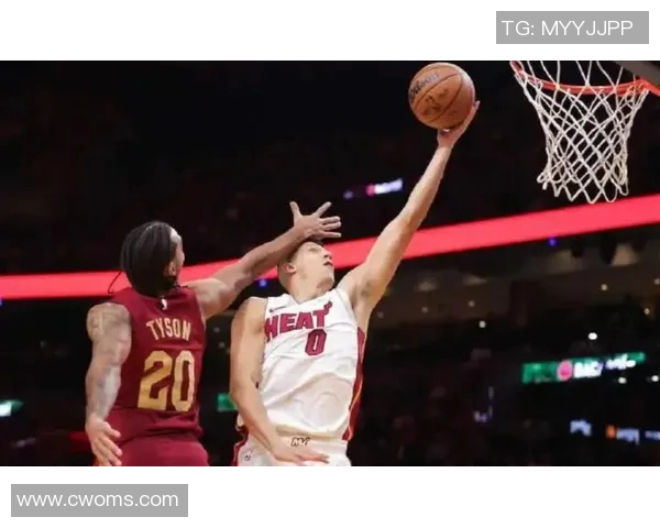 凯特人对热火精彩重播回顾球迷不容错过的比赛瞬间分析