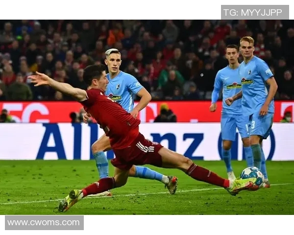 莱万重返德甲对阵拜仁引发球迷愤怒声讨称其背叛与忘恩负义